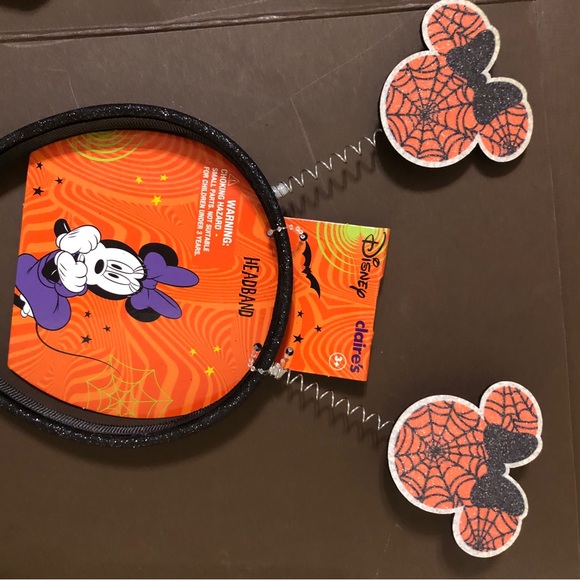 Set of 2 Disney headband ears and one pop socket. - Picture 2 of 4